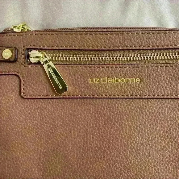 Brown Liz Claiborne Elly Convertible Crossbody Bag I’m vegan leather - Picture 3 of 14